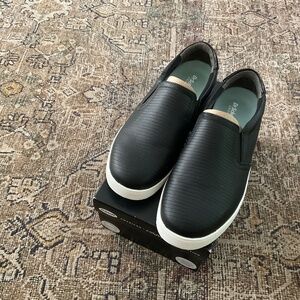 Dr. Scholls black slip on sneakers